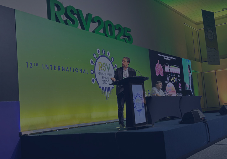 Dr. Alexis Kalergis, investigador de BMRC, dicta destacada conferencia plenaria en el congreso mundial de virus respiratorio sincicial