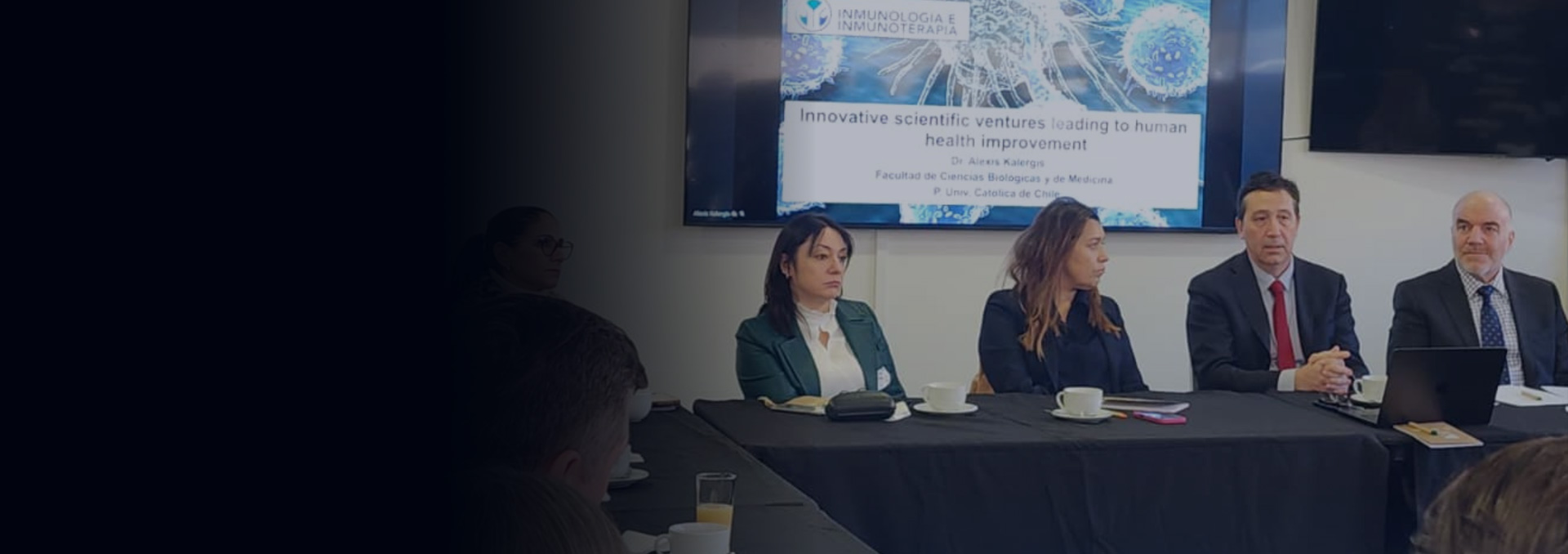 El Dr. Alexis Kalergis lidera encuentro de ForoInnovación que reunió a referentes de la ciencia, la industria, la innovación y la salud